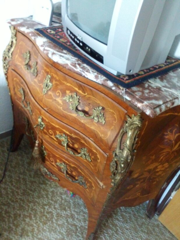 Französische Barock-Kommode, furniert, um 1780 (Nr. 00035)