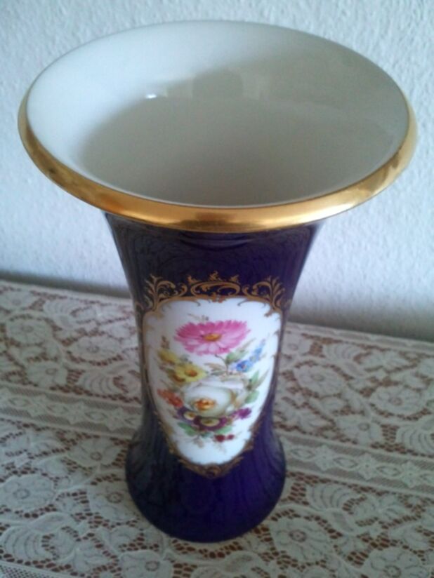 Blaue Meissenvase mit Blumenmuster (Nr: 00023)